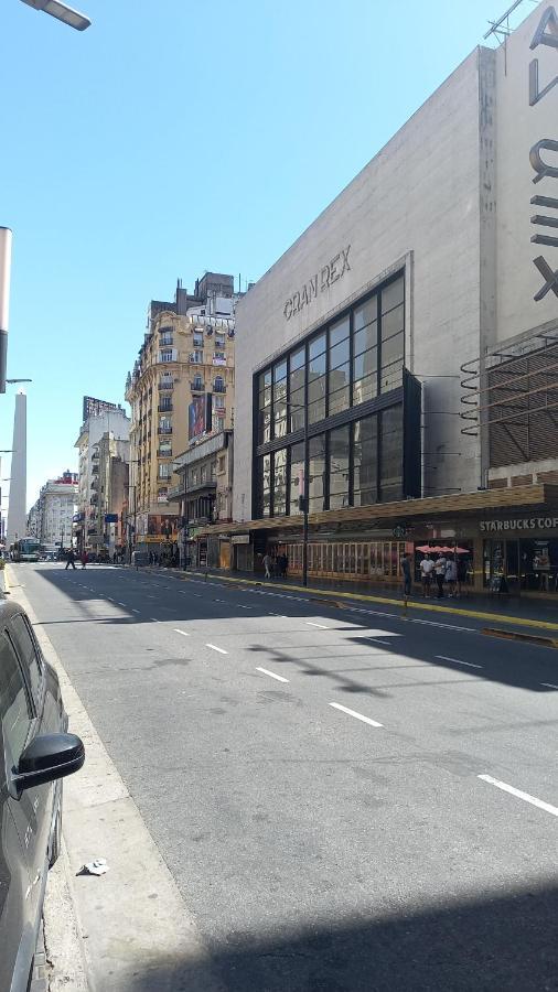 Que Mejor Vista Del Obelisco Piso A La Calle Corrientes بوينس آيرس المظهر الخارجي الصورة